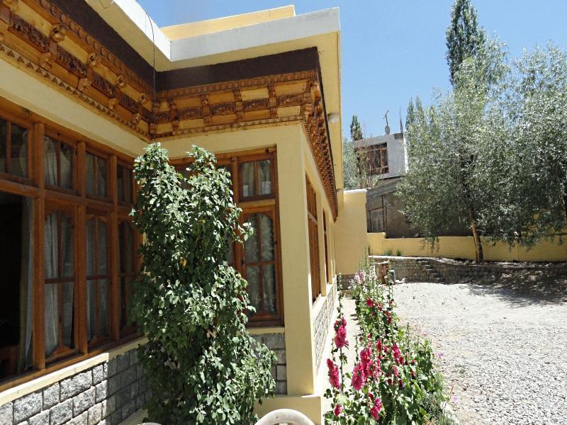 Royal Heritage Resort Leh Eksteriør bilde